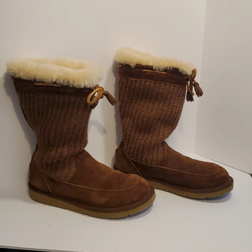 Ugg 5124 Suburb Crochet Heathered Brown Knit Boot Size 8